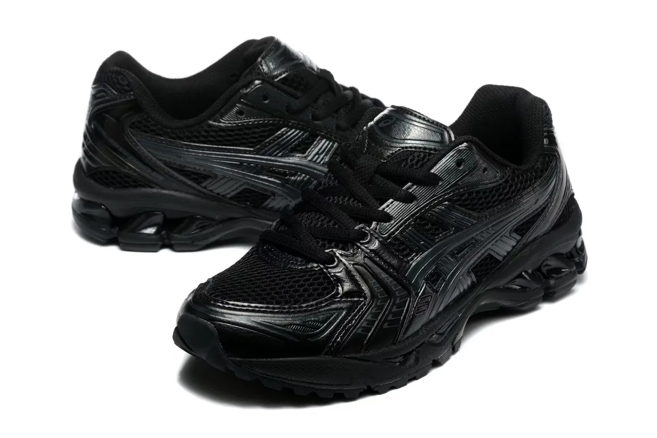 ASICS Gel-Kayano 黑色跑鞋 3