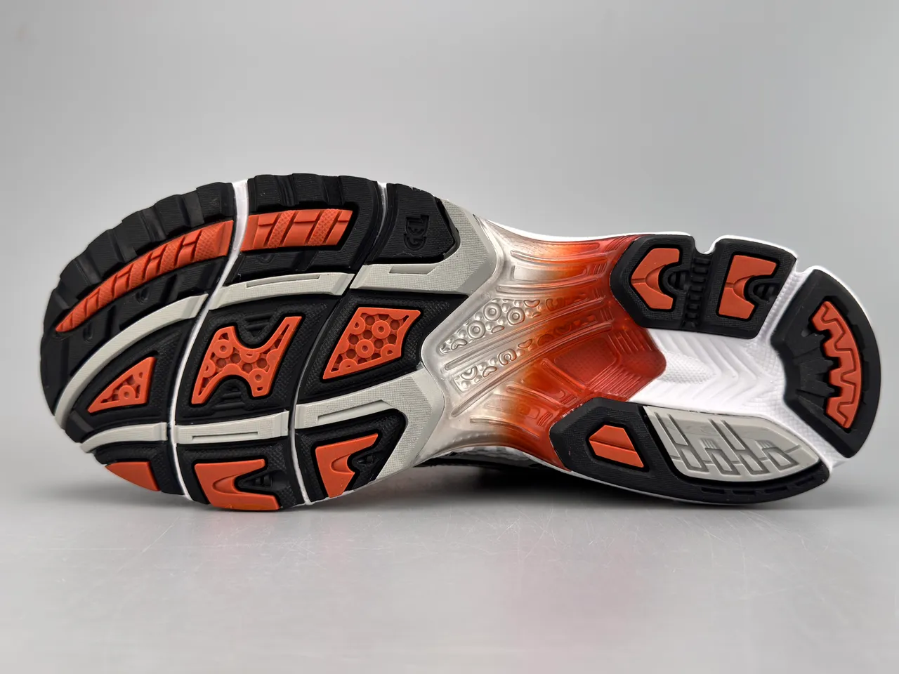 ASICS Gel-Kayano argent noir orange chaussures de course 6