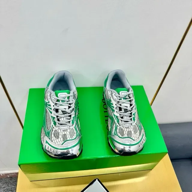 ASICS 绿银 网面鞋面 合成材料 笼式覆盖层 生活方式运动鞋 6