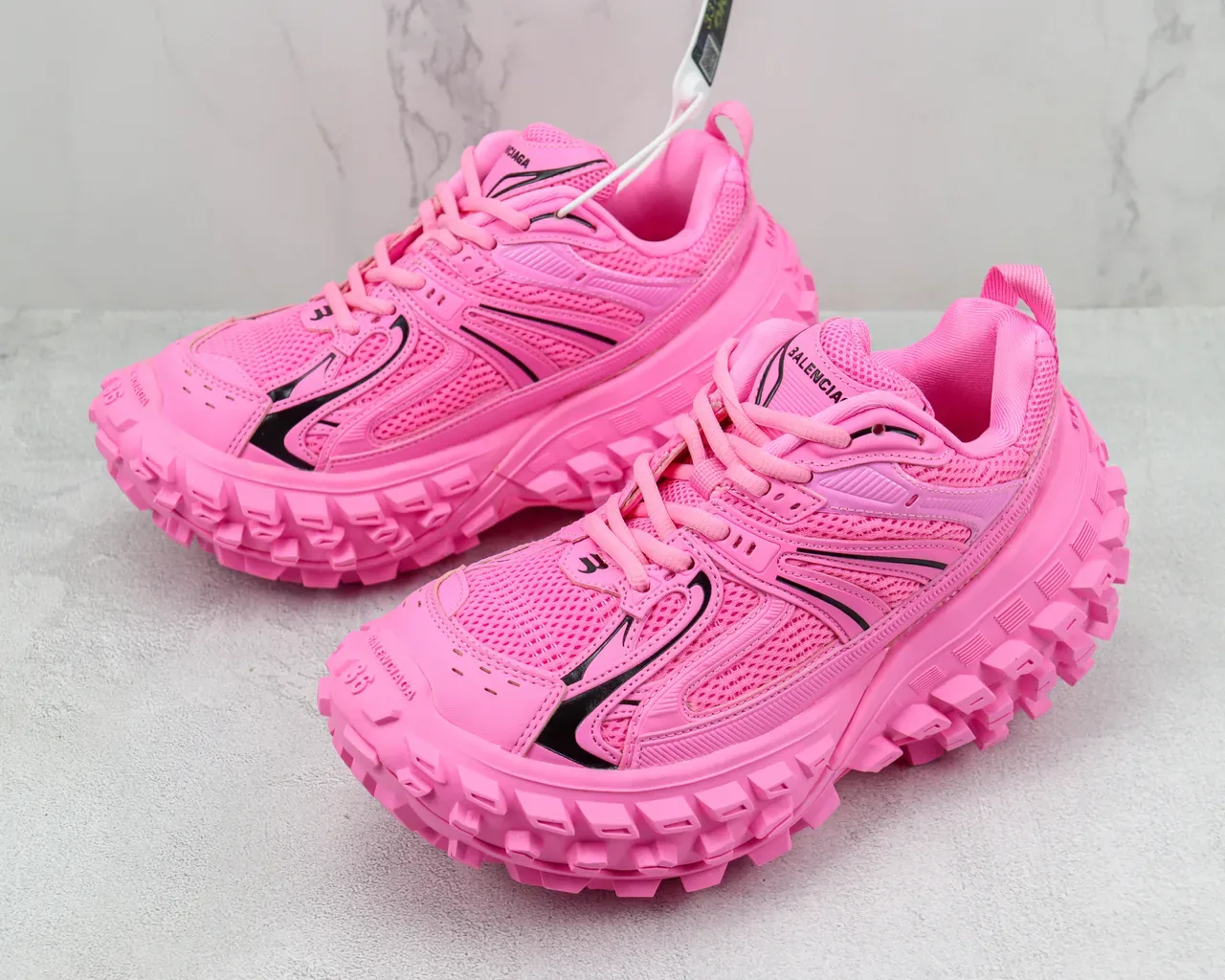 ASICS Zapatillas Lifestyle de Malla Monocromática y Construcción de Superposición Sintética en Rosa y Negro 4