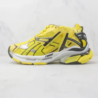 ASICS 黄黑中底网面和合成覆盖物上层厚底鞋