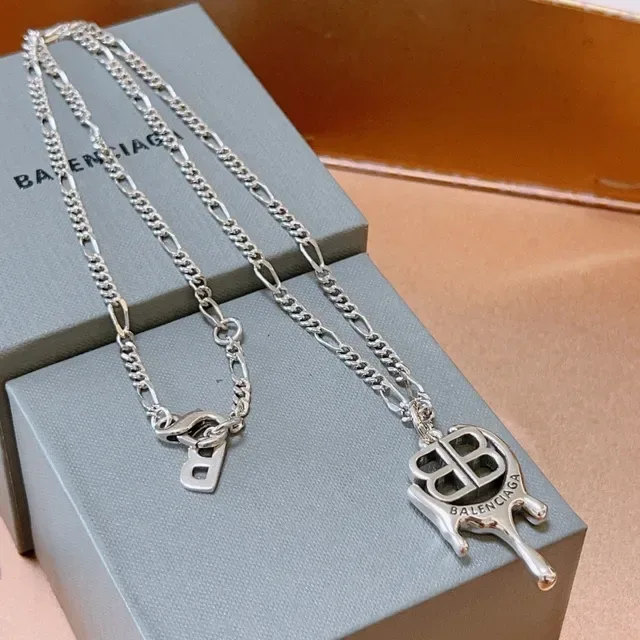 Balenciaga B Pendant Necklace Silver-Tone Chain Necklaces 4