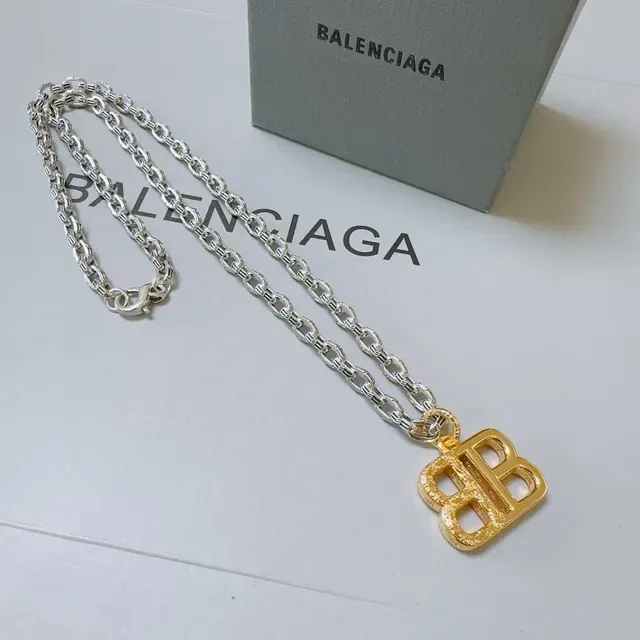 Balenciaga BB 银色/金色 粗链条 单字母吊坠 项链 7