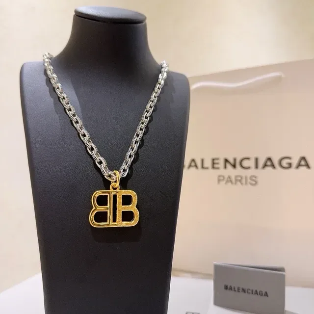 Balenciaga BB 银色/金色 粗链条 单字母吊坠 项链 8