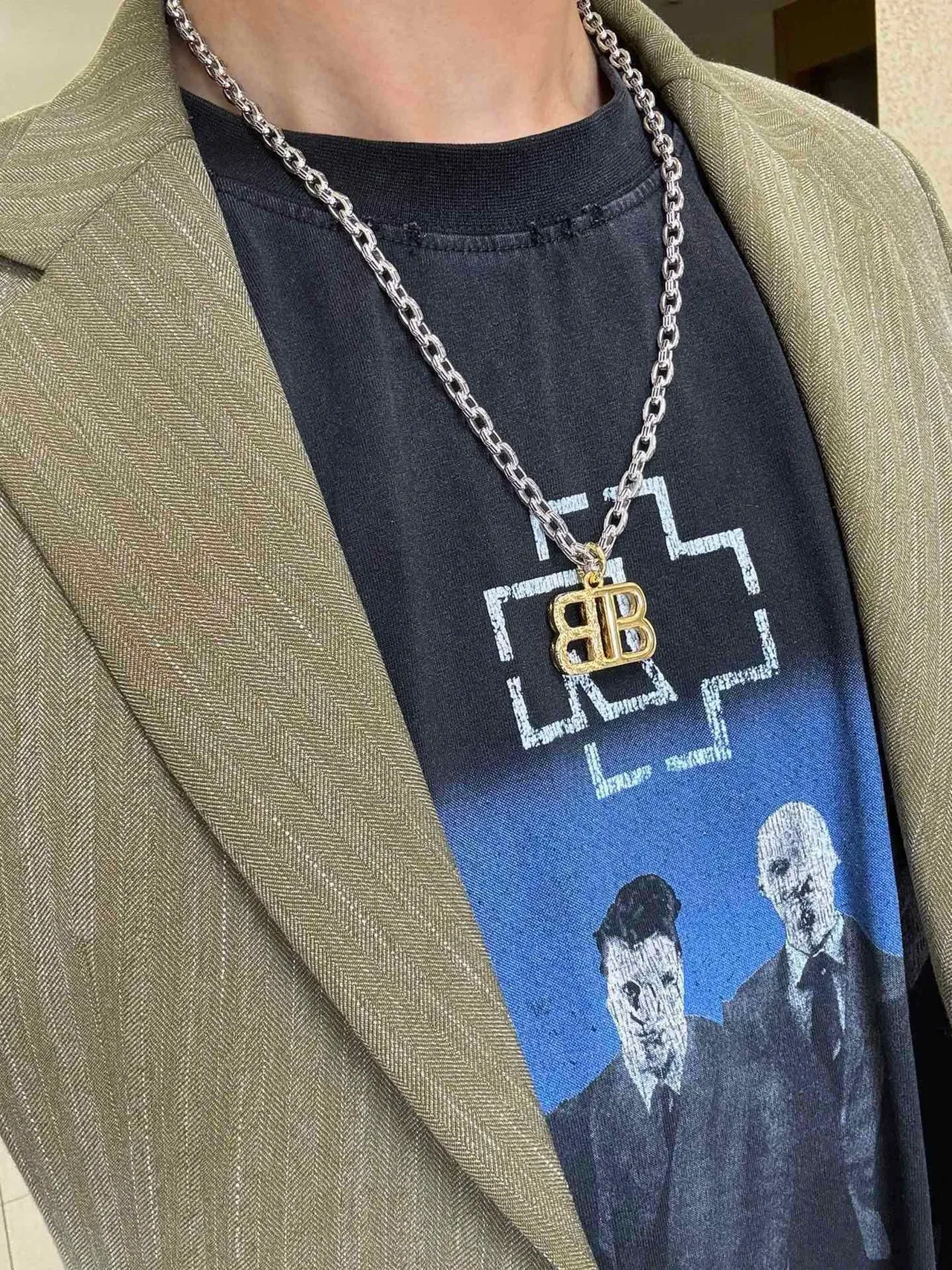 Balenciaga BB 银色/金色 粗链条 单字母吊坠 项链 9