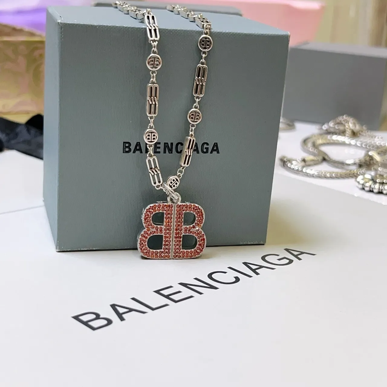 Balenciaga BB Pavé Crystal Double-B 项链 4