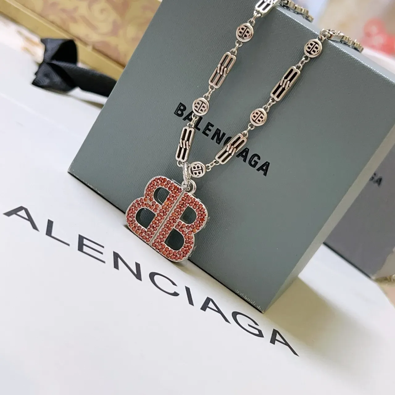 Balenciaga BB Pavé Crystal Double-B 项链 9