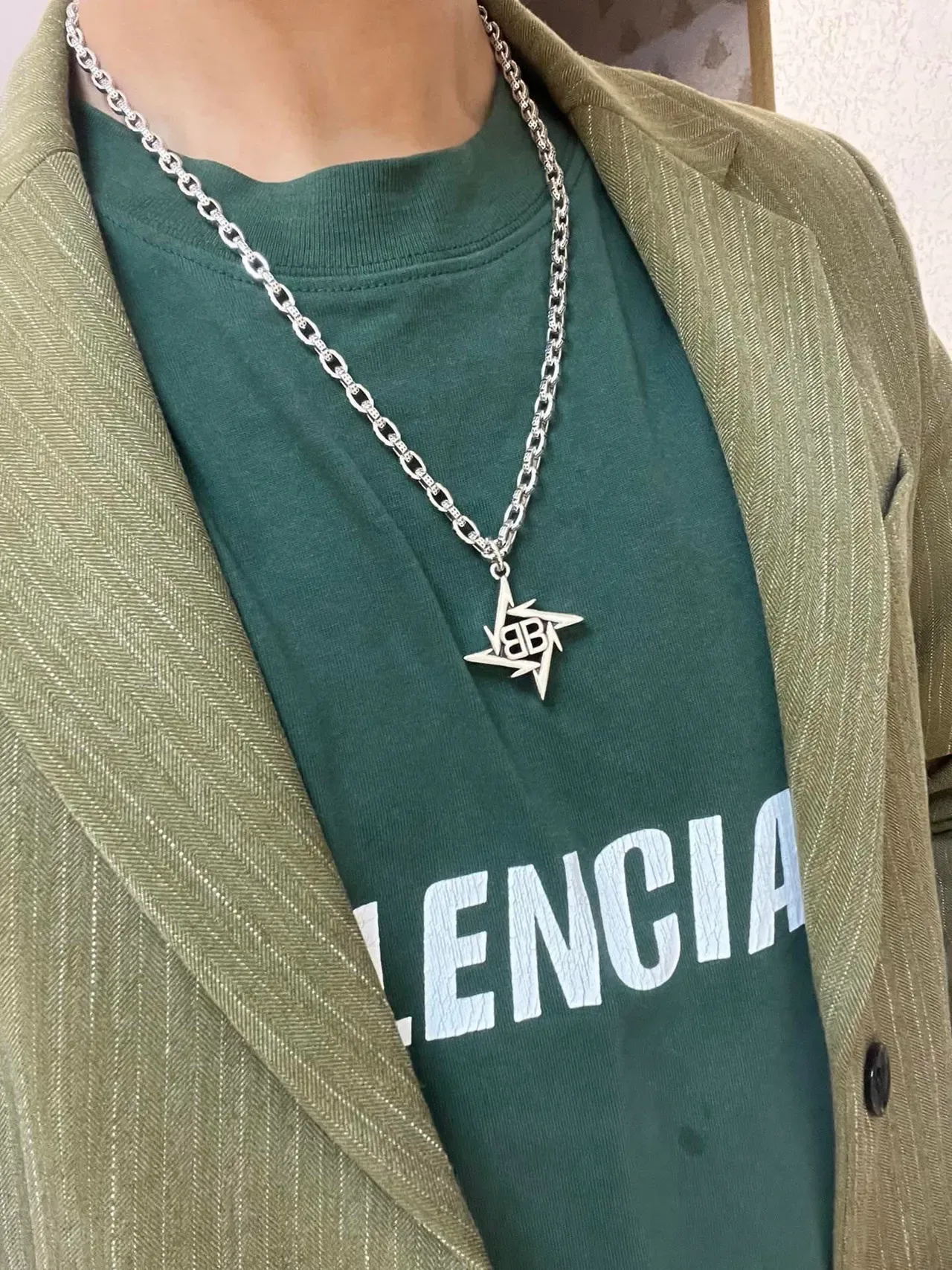 Collar Balenciaga BB Star Pendant Cadena Plata 2