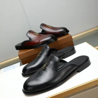 Balenciaga काला भूरा बेकलेस स्लिप-ऑन पॉलिश्ड चमड़ा लोअफर