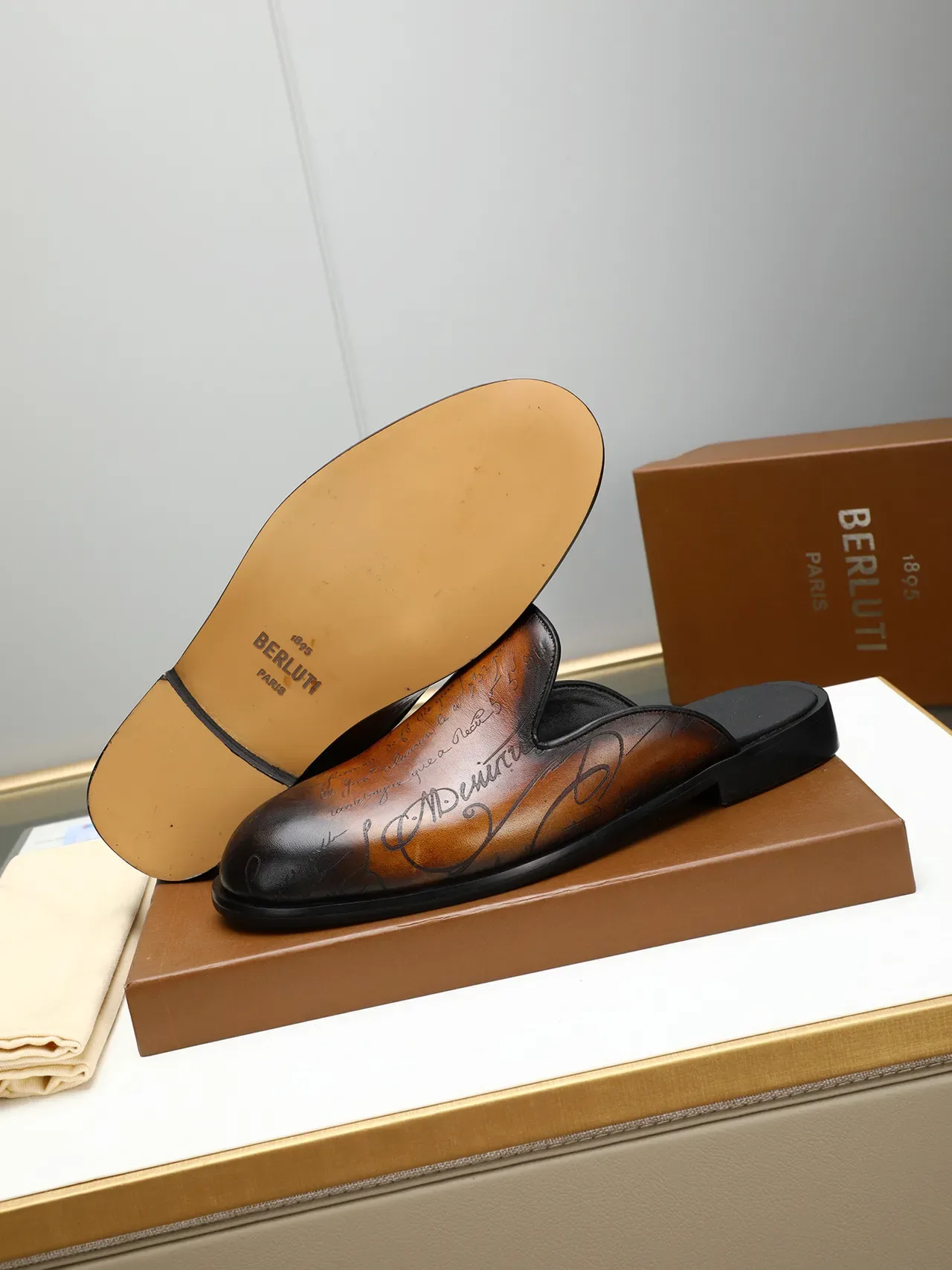 Balenciaga Black Brown Backless Slip-On Polished Leather Loafer 6