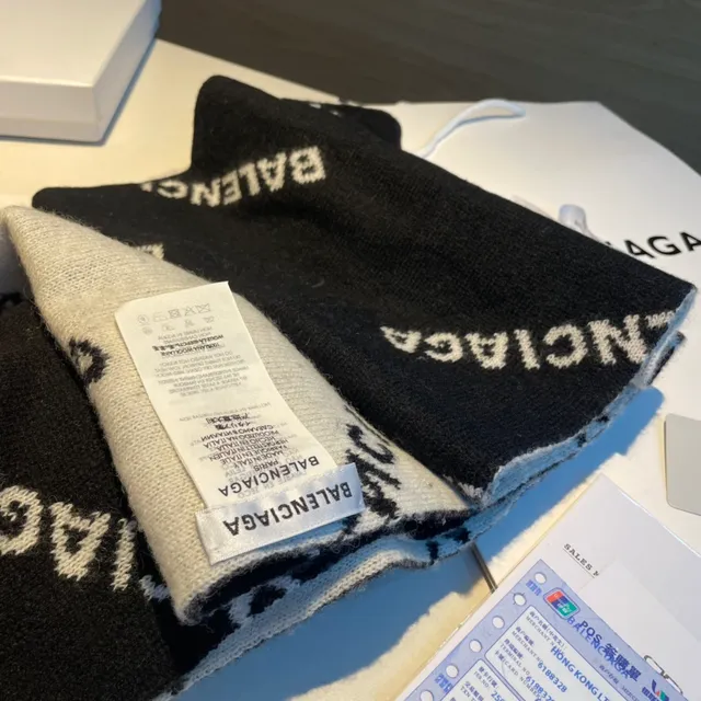 Balenciaga Black Gray Logo-Intarsia Knit Two-Tone Reversible Scarve 6