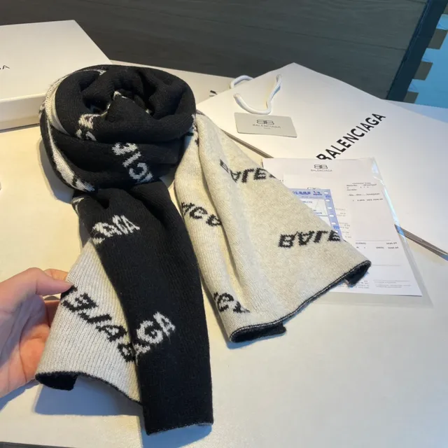 Balenciaga Black Gray Logo-Intarsia Knit Two-Tone Reversible Scarve 8