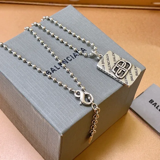 Balenciaga Collier Pendentif Plaque ID Chaîne à Billes 2
