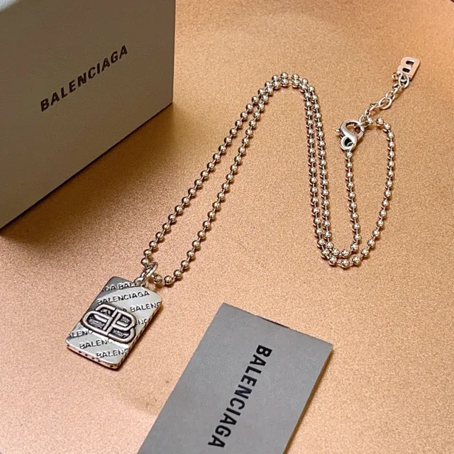 Balenciaga Collier Pendentif Plaque ID Chaîne à Billes 6
