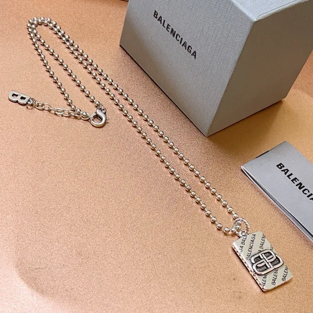 Balenciaga Collier Pendentif Plaque ID Chaîne à Billes 7
