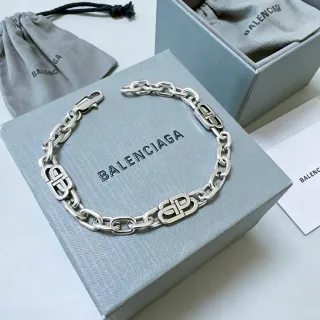 Pulseira Balenciaga Logo Chain Prata Metal