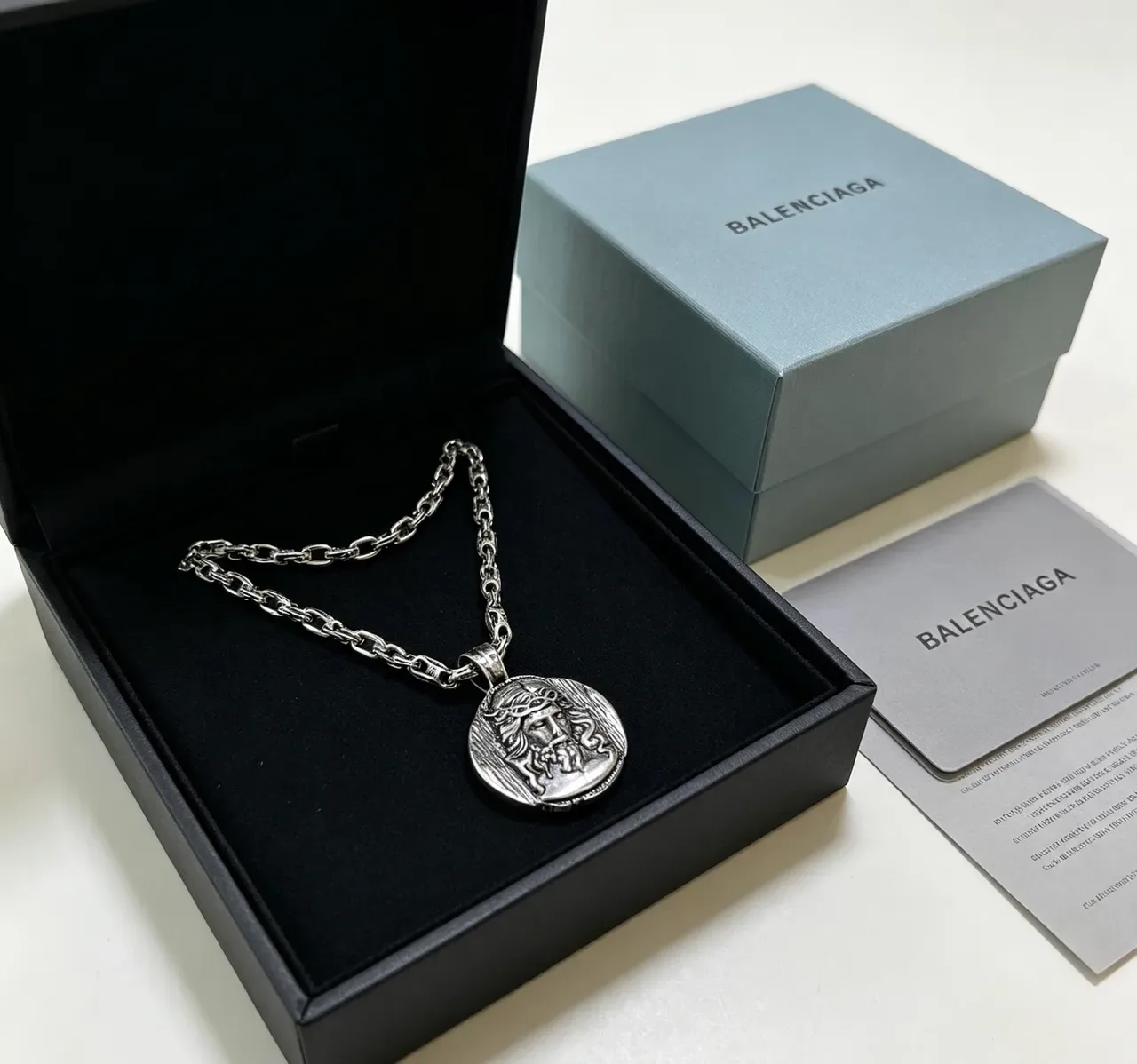 Balenciaga Colgante Medallón Plata Negro Cadena de eslabones pesados Collar Esculturado 5