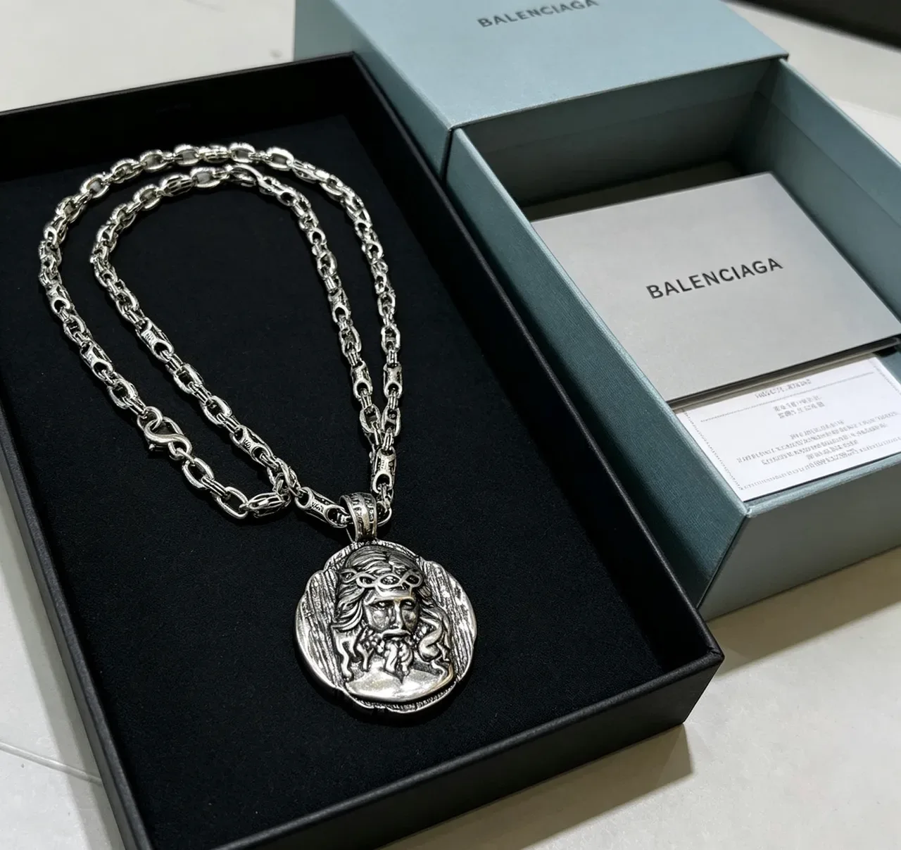 Balenciaga Colgante Medallón Plata Negro Cadena de eslabones pesados Collar Esculturado 7
