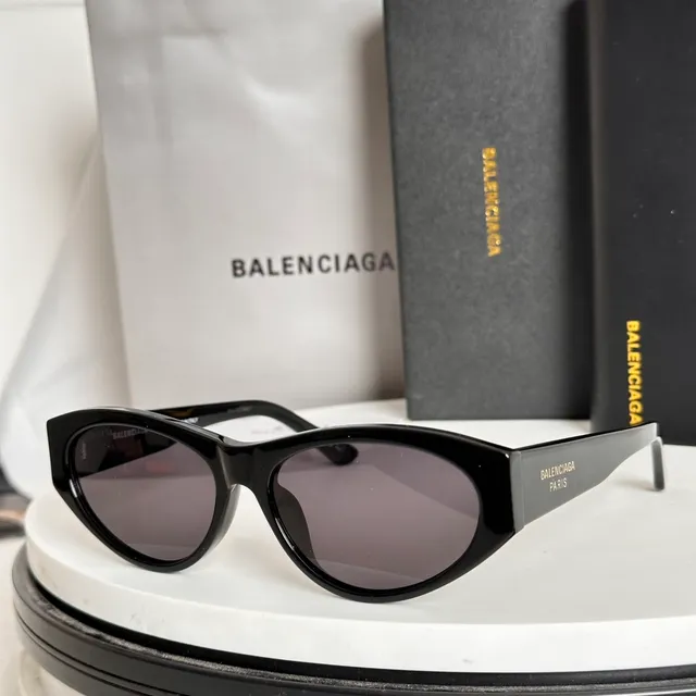 Balenciaga Narrow Cat-Eye Black Sunglasses 4