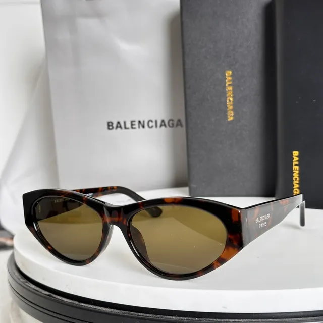 Balenciaga Narrow Cat-Eye Black Sunglasses 5