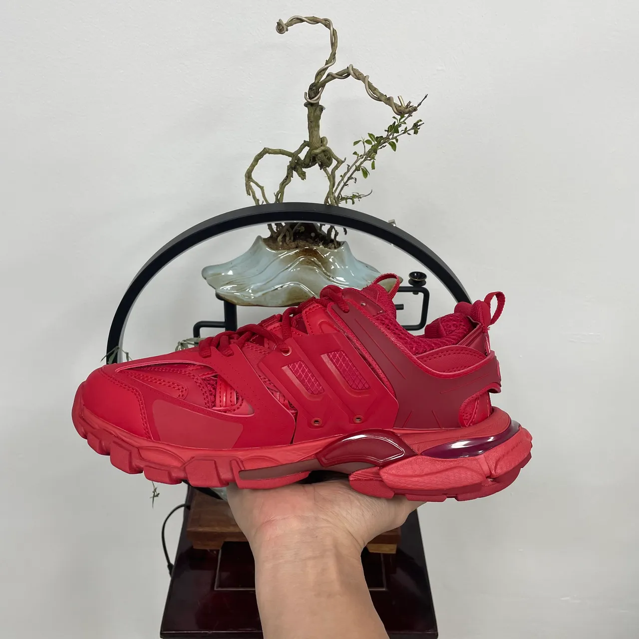 Balenciaga 红色单色多层笼式覆盖厚底运动鞋 3
