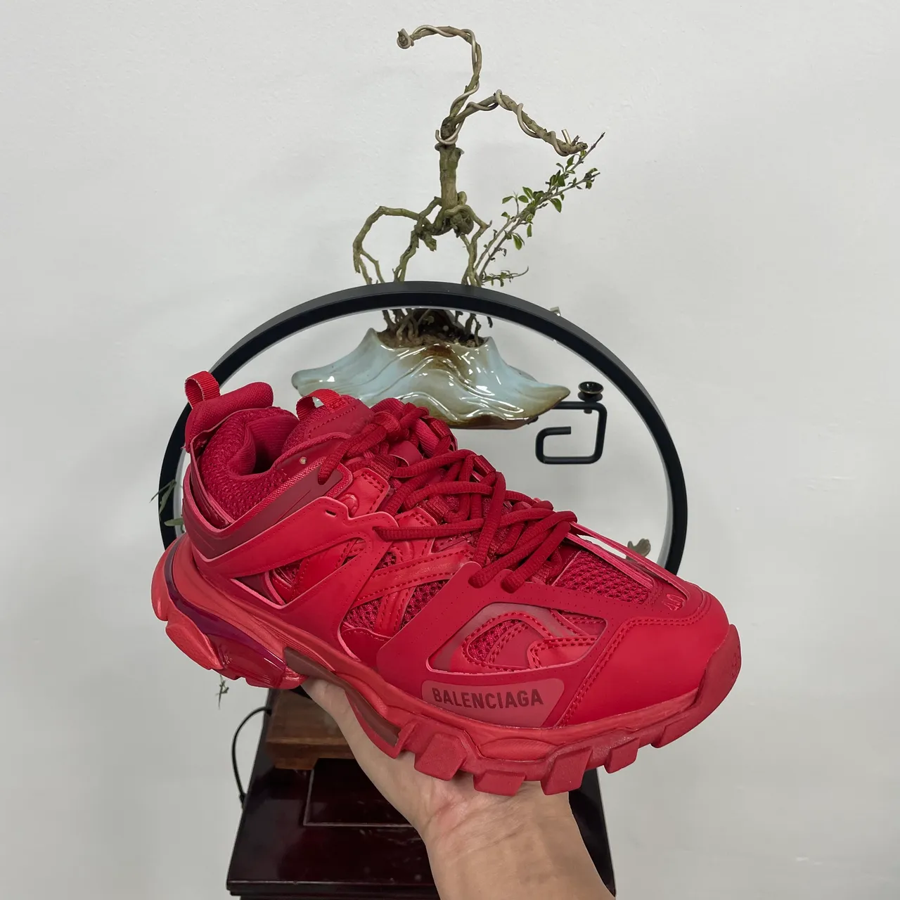 Balenciaga 红色单色多层笼式覆盖厚底运动鞋 6