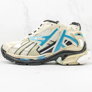 Balenciaga Runner অফ-হোয়াইট এবং নীল মোটা স্নিকার
