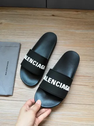 Balenciaga Slide sandales noires avec logo 2
