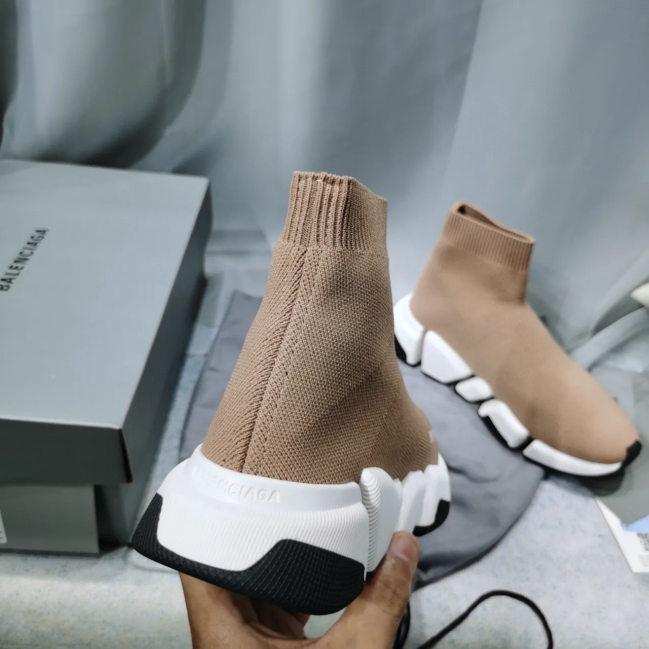 Balenciaga Speed Trainer Tênis Lifestyle Bege de Malha 3