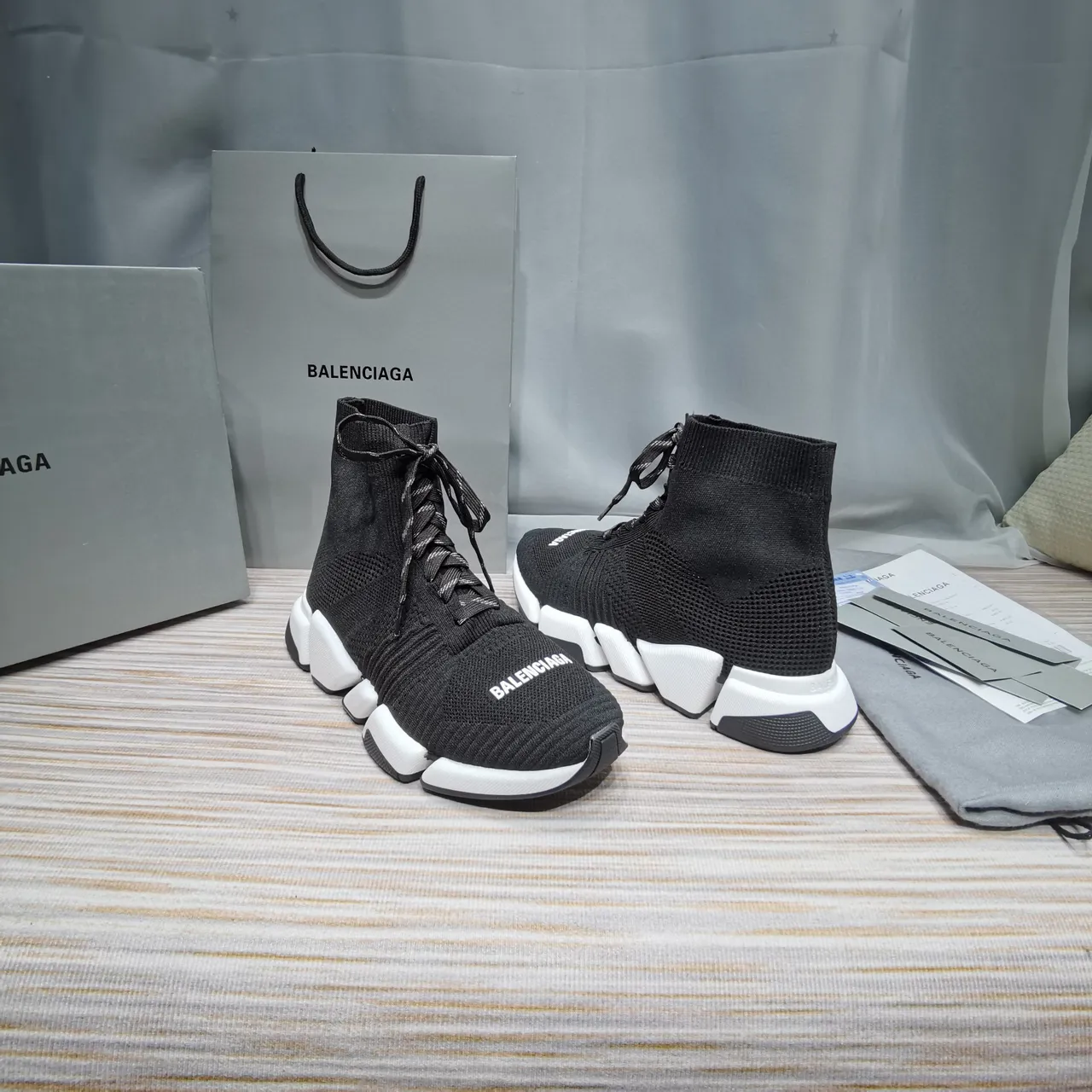 Balenciaga Speed Trainer baskets chunky noires et blanches 7