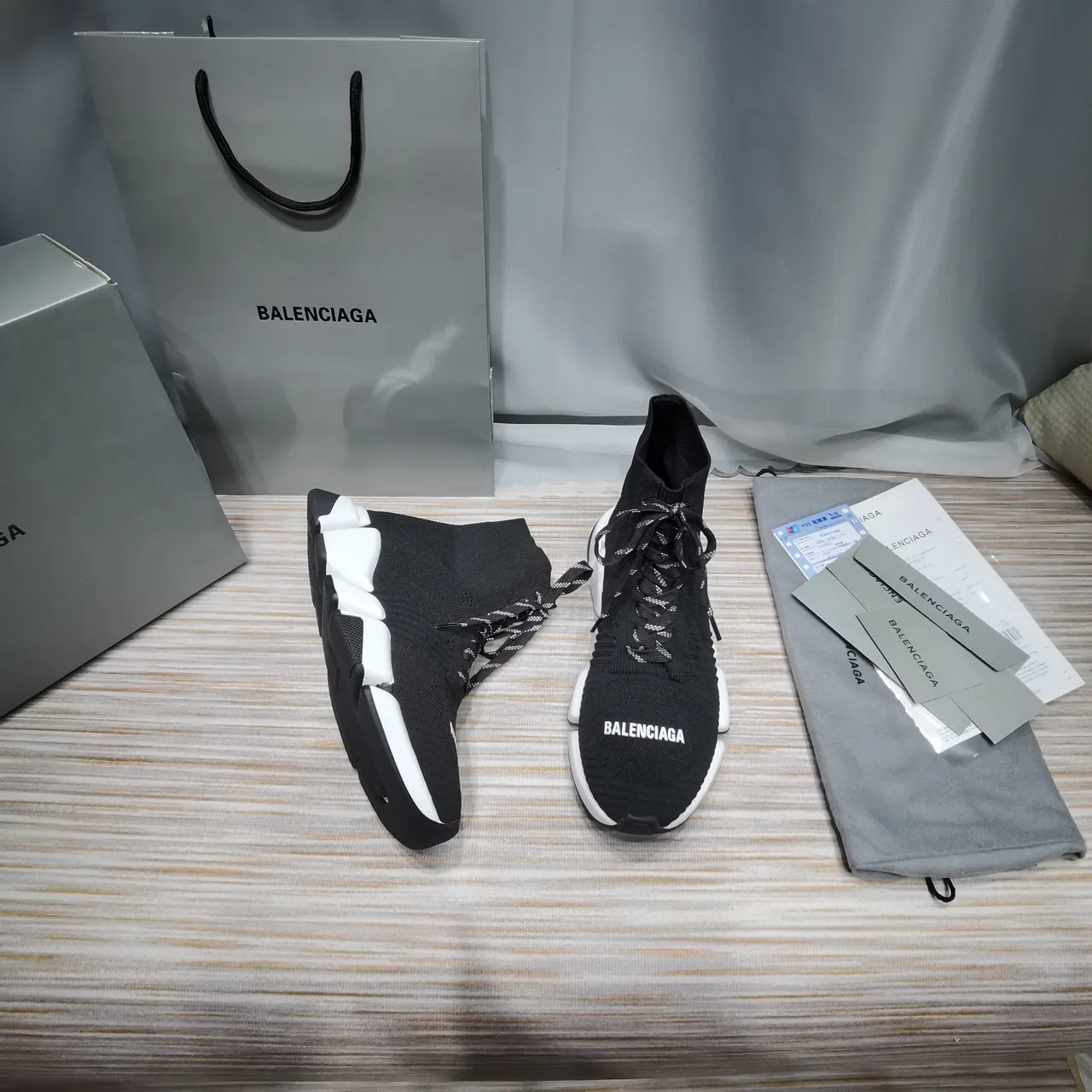 Balenciaga Speed Trainer baskets chunky noires et blanches 8