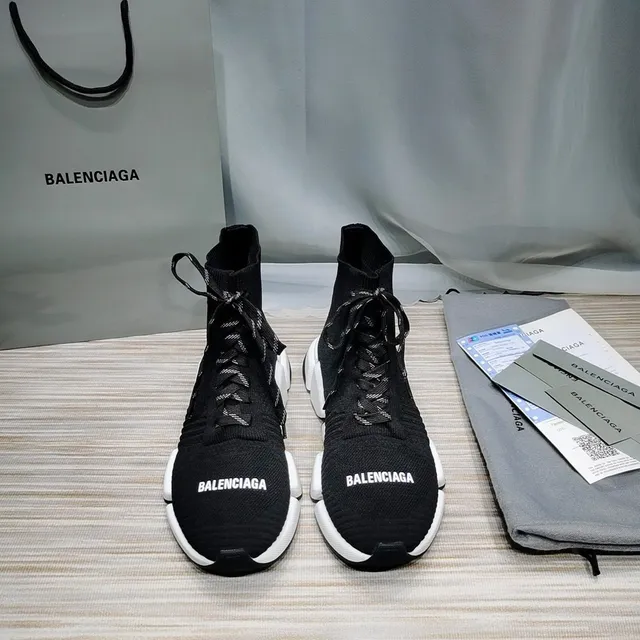 Balenciaga Speed Trainer baskets chunky noires et blanches 9
