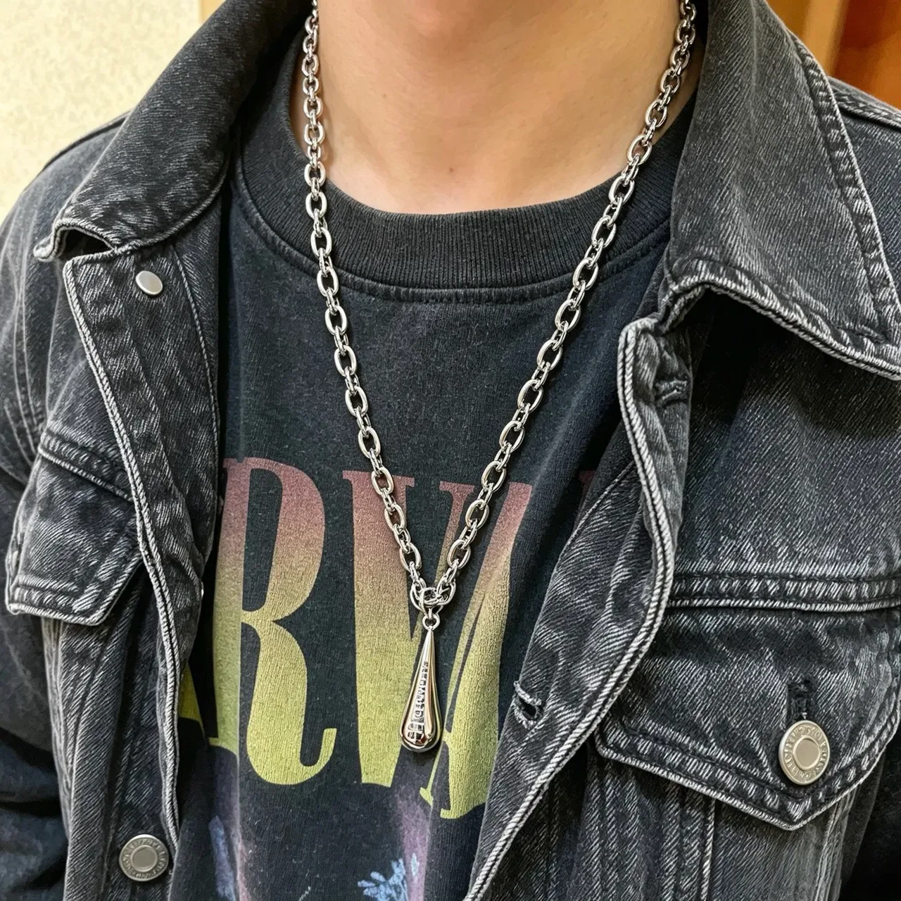 Balenciaga Collier Goutte Argent Noir Chaîne Maillons Grosses Gravée 4