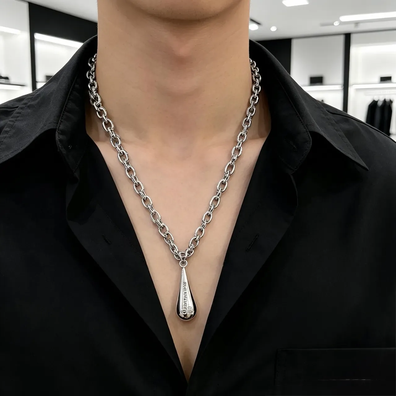 Balenciaga Collier Goutte Argent Noir Chaîne Maillons Grosses Gravée 6