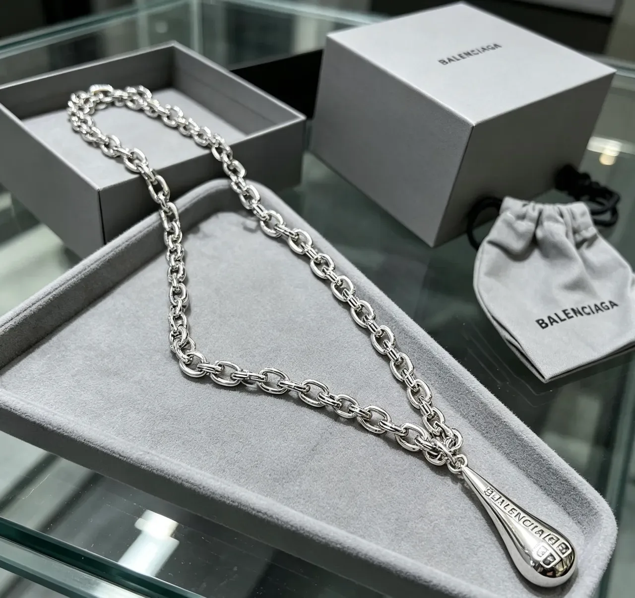 Balenciaga Collier Goutte Argent Noir Chaîne Maillons Grosses Gravée 7