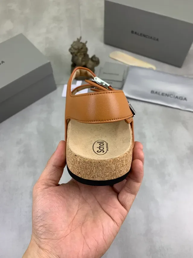 Balenciaga Triple Buckle Tan চামড়ার ক্যাজুয়াল স্যান্ডেল 3