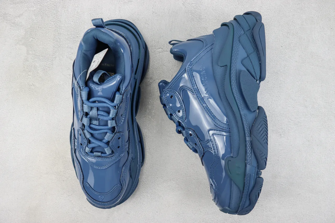 Balenciaga Triple S 亮面蓝厚底运动鞋 3