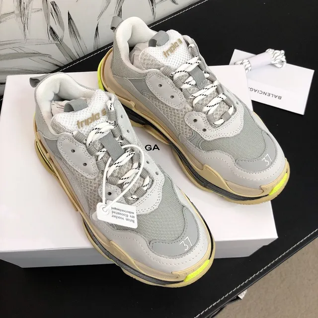 Balenciaga Triple S gris beige amarillo neón zapatillas chunky 2