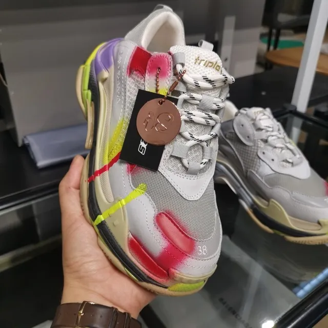 Balenciaga Triple S sneakers épaisses multicolores avec éclaboussures de peinture 4