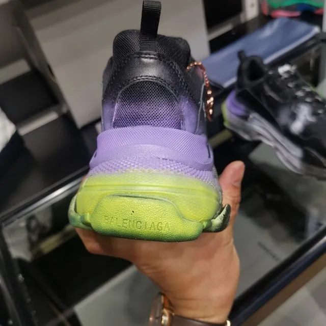 Balenciaga Triple S 多彩喷漆厚底鞋 6