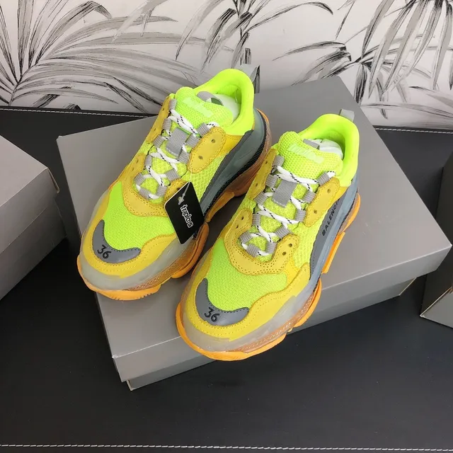 Balenciaga Triple S নিওন হলুদ কমলা ধূসর চাঙ্কি স্নিকার 2