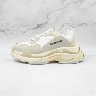 Balenciaga Triple S Off-White Beige चंकी स्नीकर