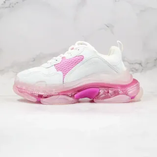 Balenciaga Triple S সাদা ও গোলাপি স্বচ্ছ চংকি স্নিকার্স