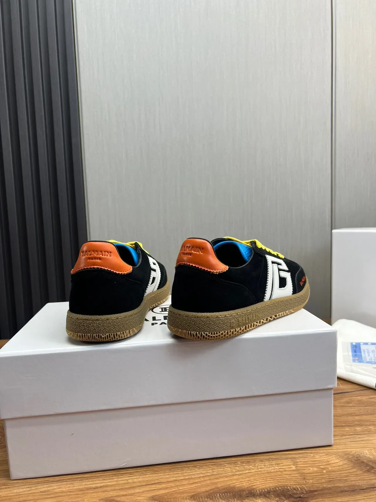 Balmain B-Court أسود أصفر برتقالي سويد أسلوب حياة سنيكرز 6