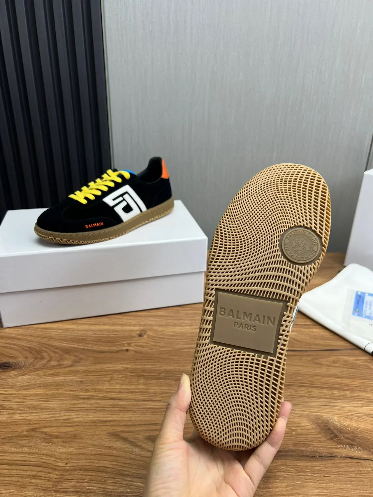 Balmain B-Court أسود أصفر برتقالي سويد أسلوب حياة سنيكرز 9