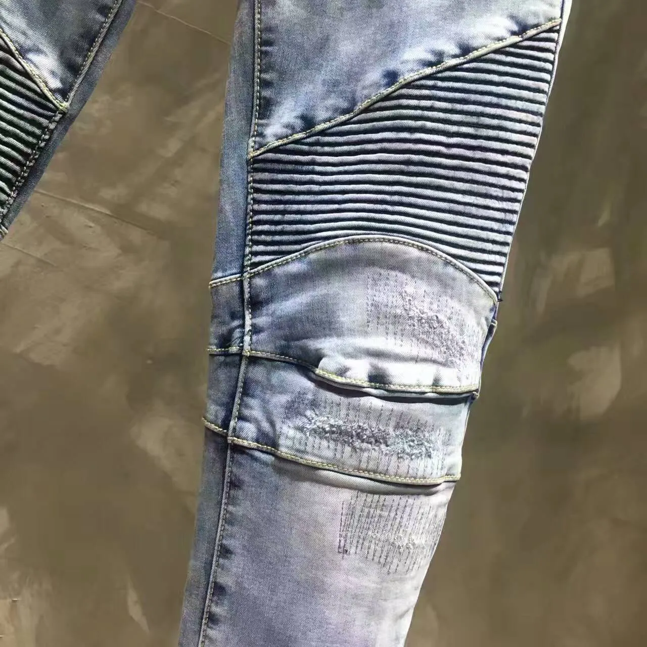 Balmain Jeans slim déchiré avec lavé moyen et ceinture côtelée 6