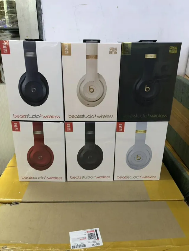 Beats Studio3 Wireless Over-Ear Headphones 5