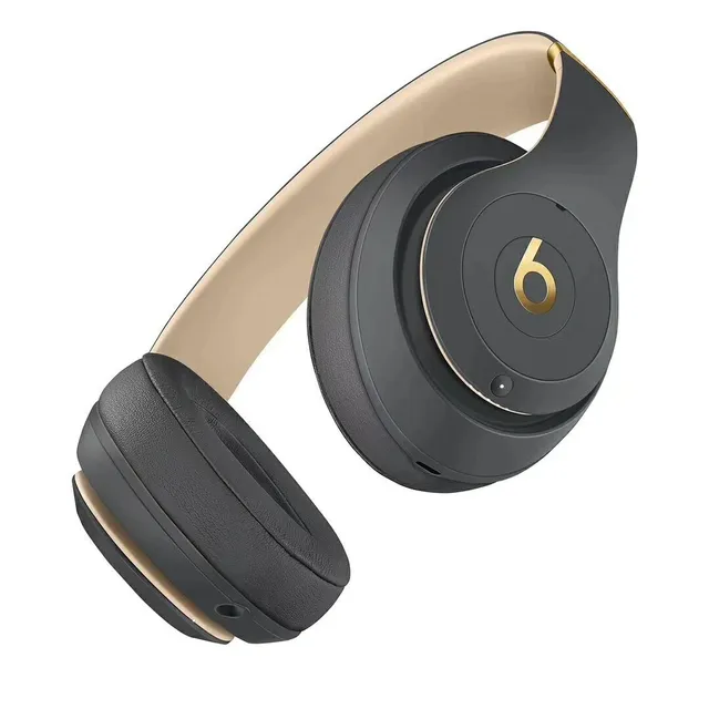Beats Studio3 Wireless Over-Ear Headphones 8