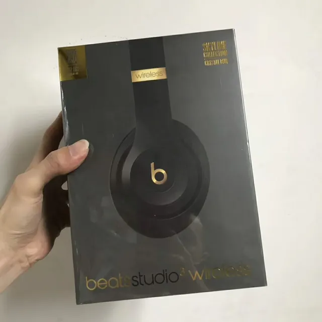 Beats Studio3 Wireless Over-Ear Headphones 11