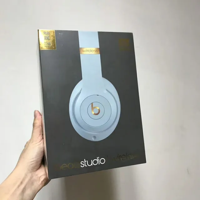 Beats Studio3 Wireless Over-Ear Headphones 15